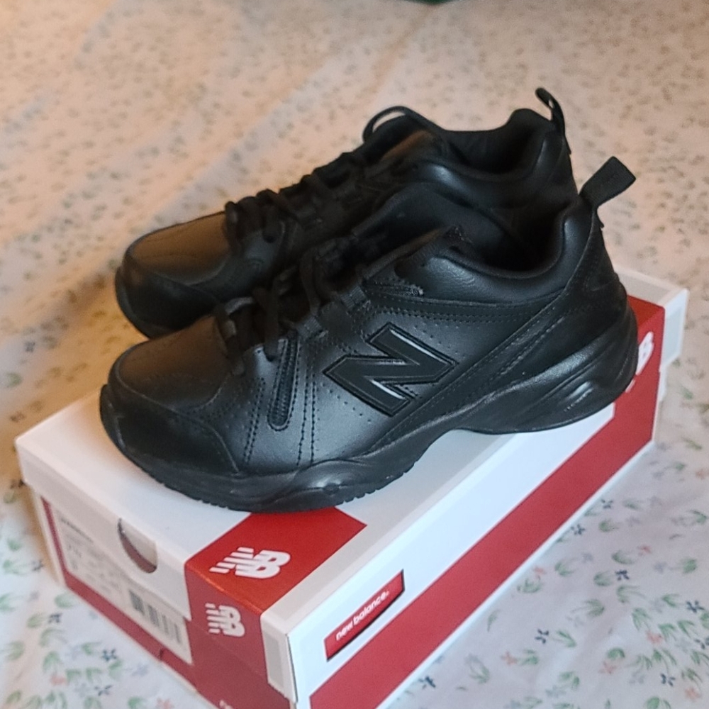 Women's New Balance Training WX608V4B Size 7.5 D